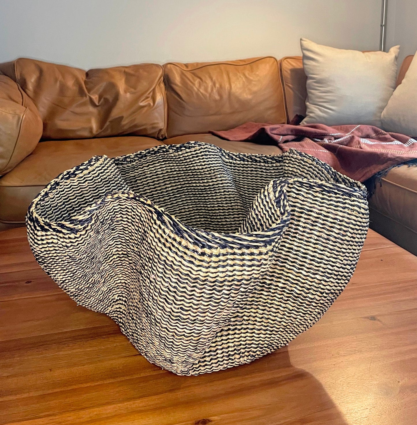 Large Wavy Bowl
