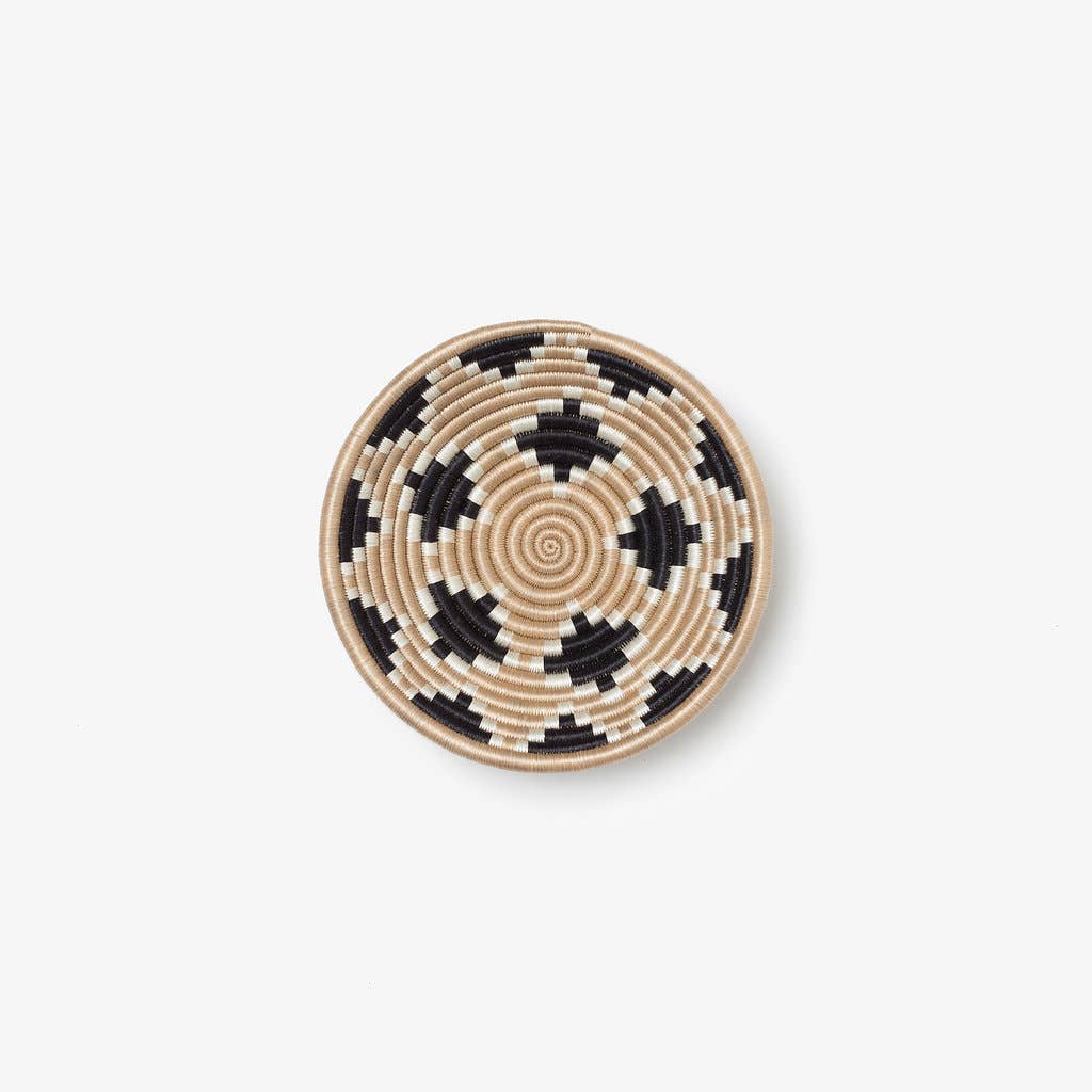 Akaneri Handwoven Bowls Various Colours (2 Sizes)