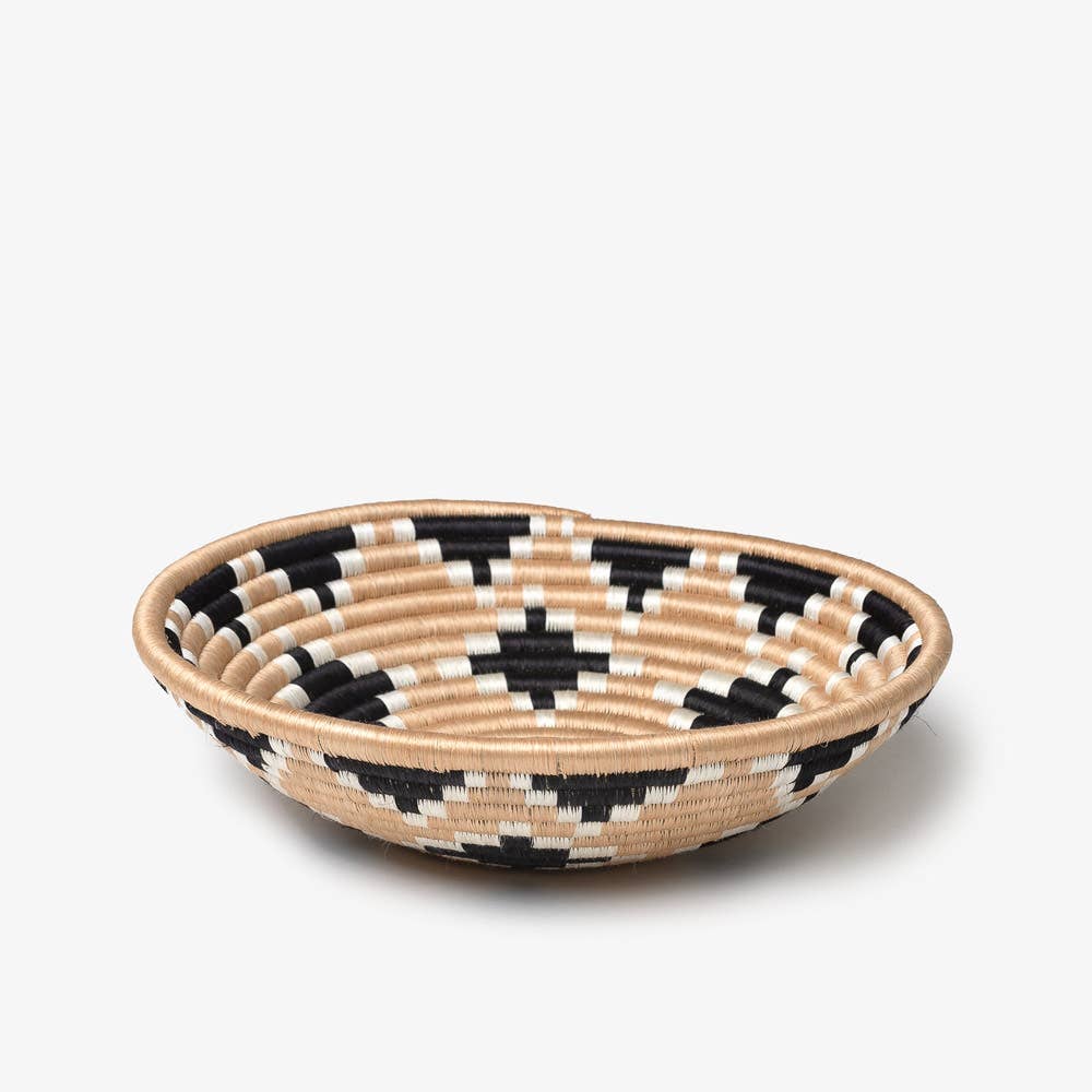 Akaneri Handwoven Bowls Various Colours (2 Sizes)