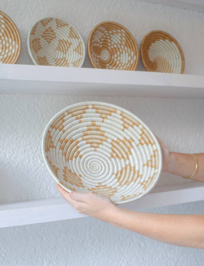 Akaneri Handwoven Bowls Various Colours (2 Sizes)