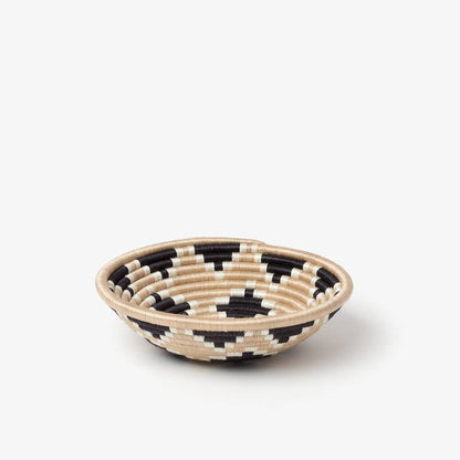 Akaneri Handwoven Bowls Various Colours (2 Sizes)
